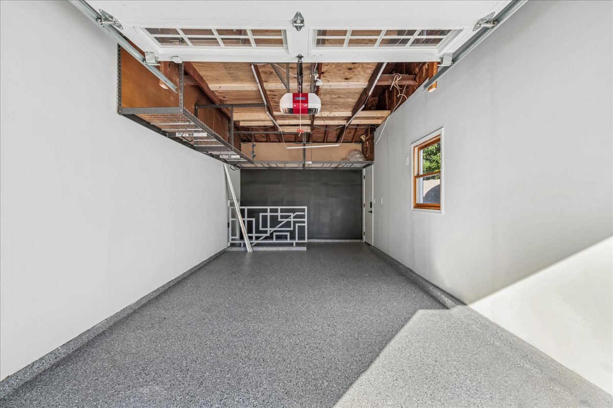 208 South River Road Fox River Grove, IL 60021 - Photo 18 of 40 a view of entryway