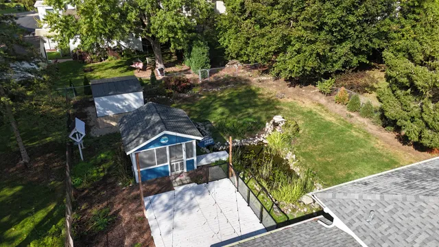 $364,900 | 208 South River Road, Fox River Grove, IL 60021