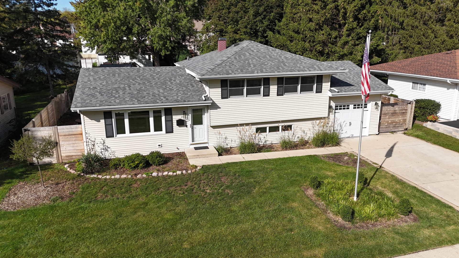 208 South River Road Fox River Grove, IL 60021 - Photo 24 of 40 a aerial view of a house yard