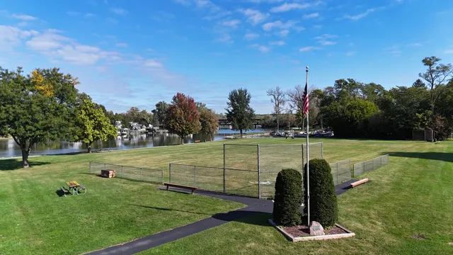 $364,900 | 208 South River Road, Fox River Grove, IL 60021