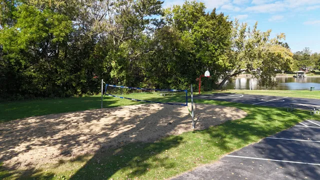 $364,900 | 208 South River Road, Fox River Grove, IL 60021