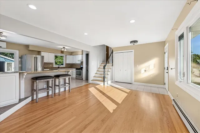 $364,900 | 208 South River Road, Fox River Grove, IL 60021