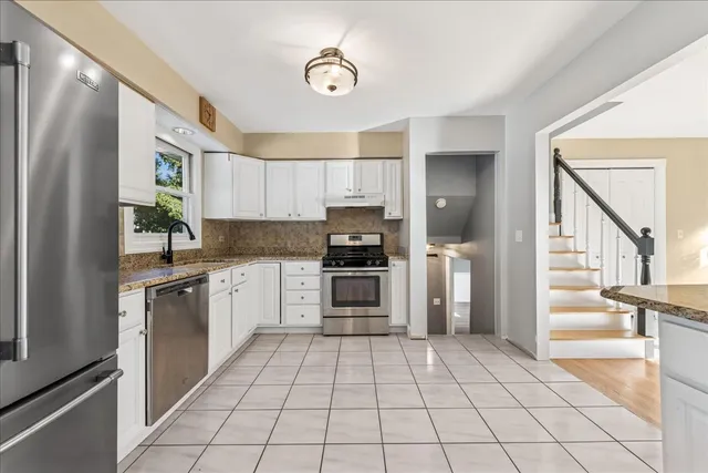 $364,900 | 208 South River Road, Fox River Grove, IL 60021