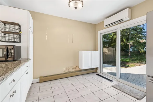 $364,900 | 208 South River Road, Fox River Grove, IL 60021