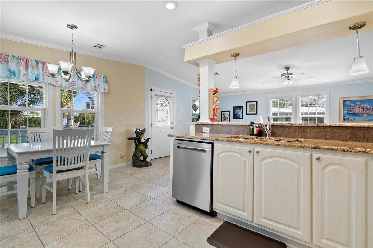 6877 Southeast Delegate Street Hobe Sound, FL 33455 - Photo 11 of 33 27-JLC_2146