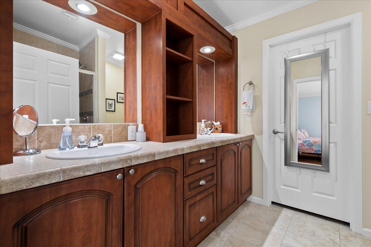 6877 Southeast Delegate Street Hobe Sound, FL 33455 - Photo 16 of 33 12-JLC_2066