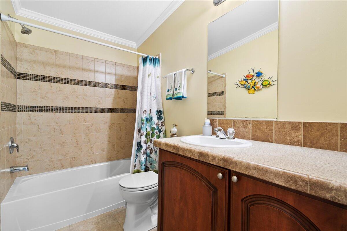 6877 Southeast Delegate Street Hobe Sound, FL 33455 - Photo 20 of 33 09-JLC_2051