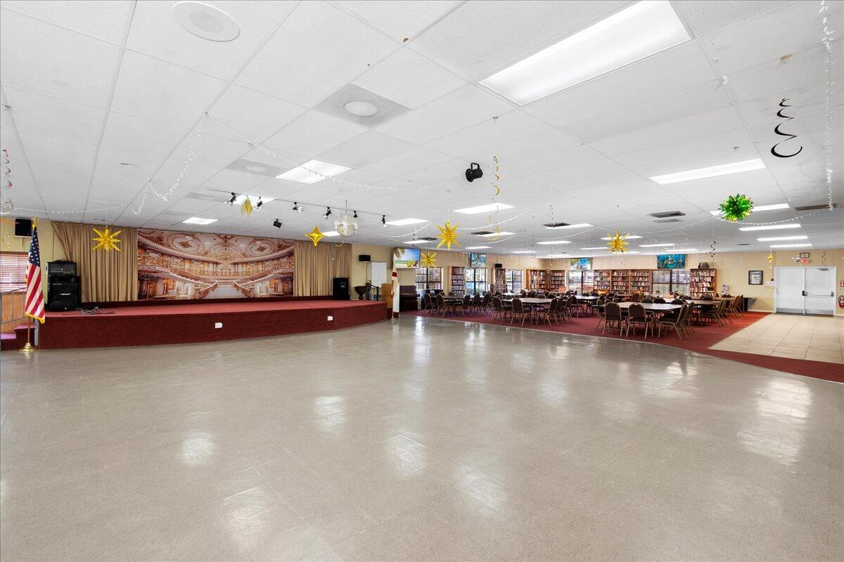 6877 Southeast Delegate Street Hobe Sound, FL 33455 - Photo 32 of 33 30-JLC_2161.jpg1