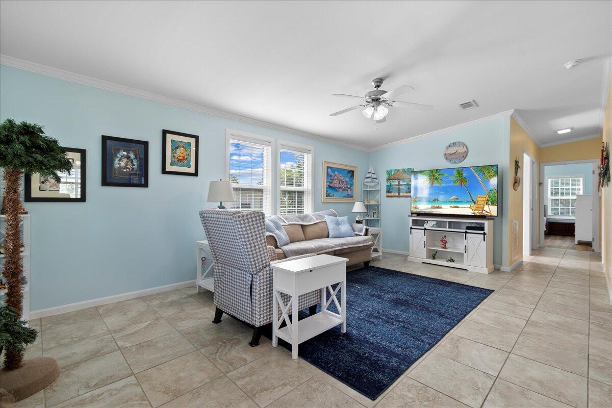 6877 Southeast Delegate Street Hobe Sound, FL 33455 - Photo 5 of 33 18-JLC_2096.jpg1