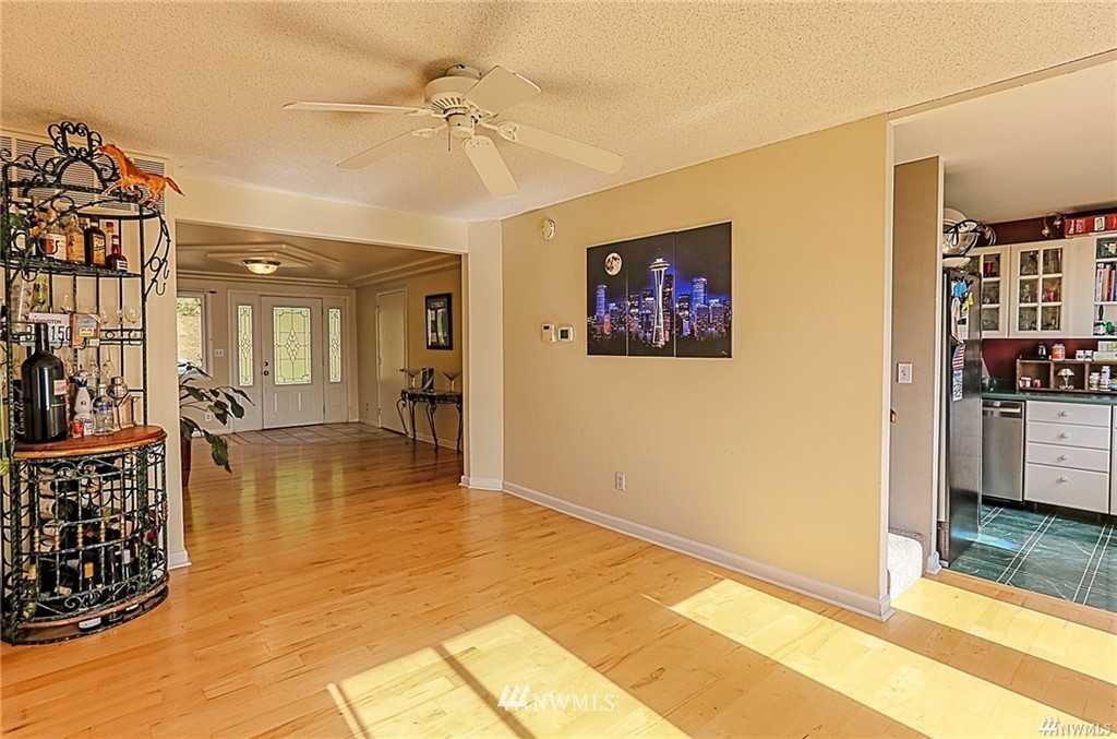 10631 Southeast Cisco Road Port Orchard, WA 98367 - Photo 11 of 25 Gallery Image 11