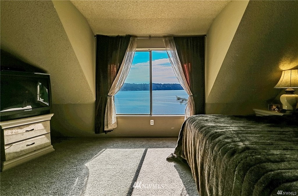 10631 Southeast Cisco Road Port Orchard, WA 98367 - Photo 16 of 25 Gallery Image 16