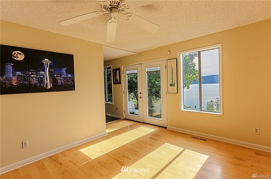 10631 Southeast Cisco Road Port Orchard, WA 98367 - Photo 10 of 25 Gallery Image 10