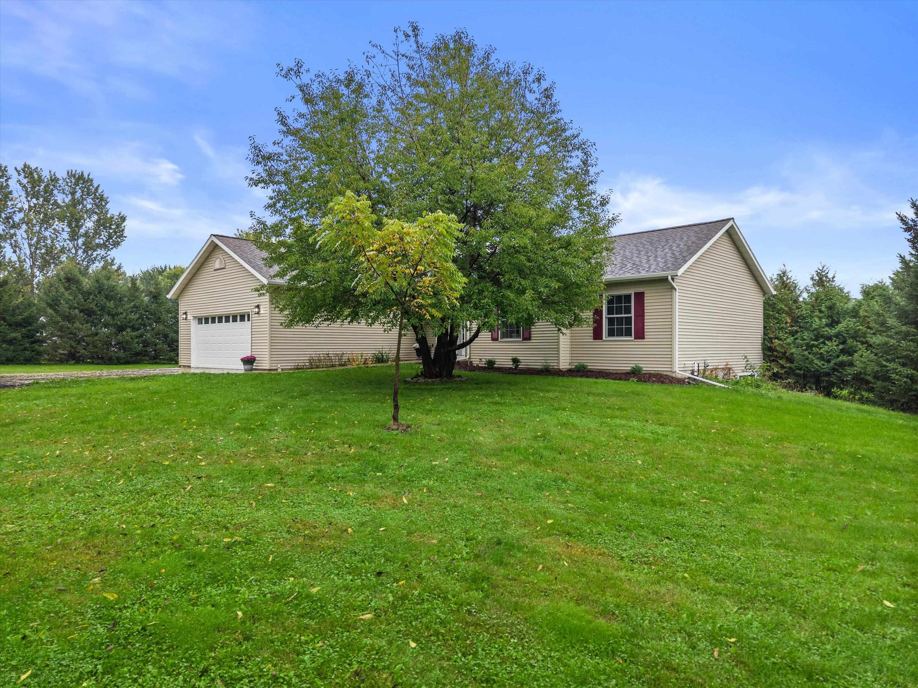 W1737 Purintun Road Albany, WI 53502 - Photo 3 of 50 Gallery Image 3