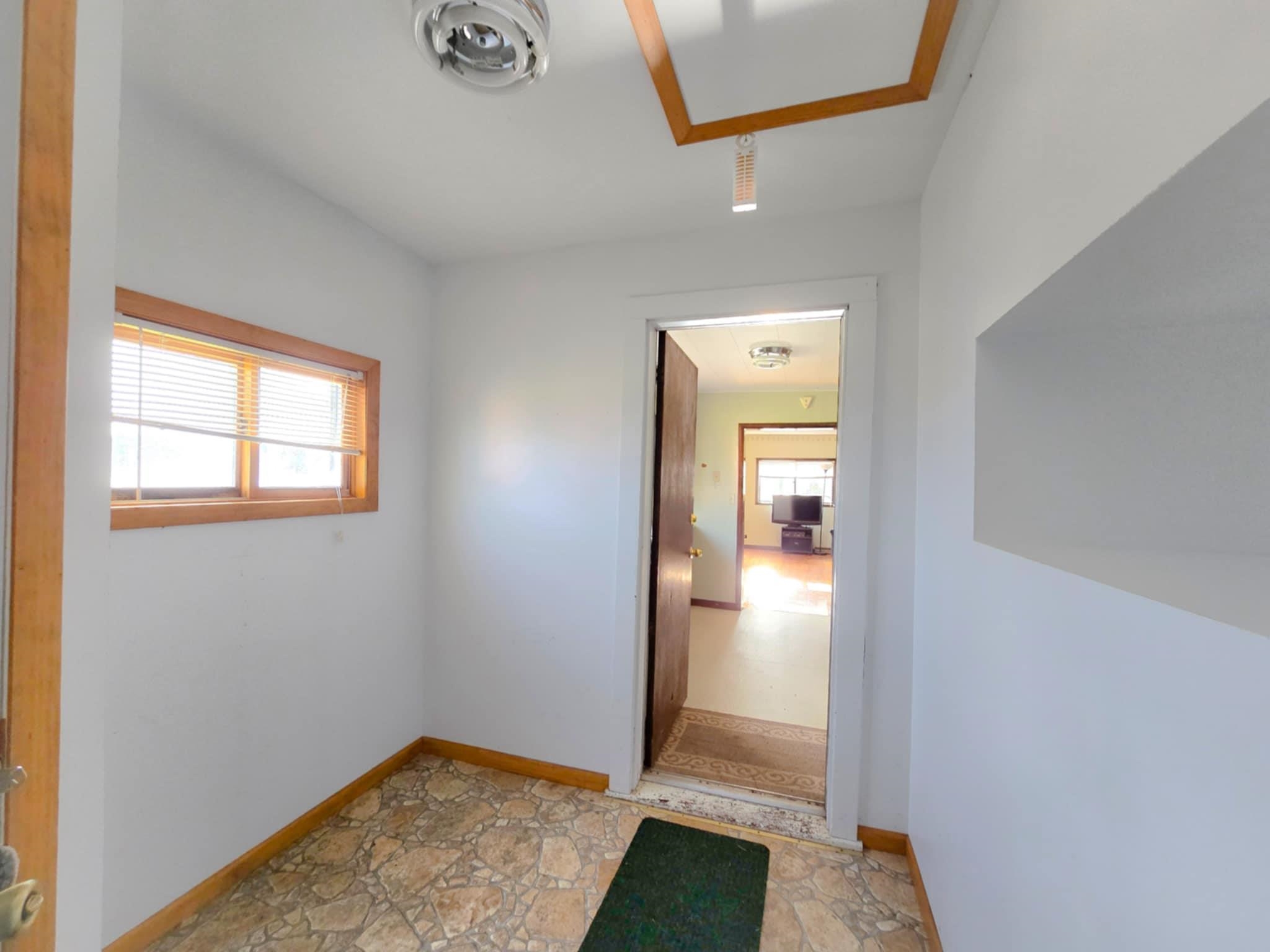 66282 County Rd C Marengo, WI 54855 - Photo 4 of 31 Mudroom