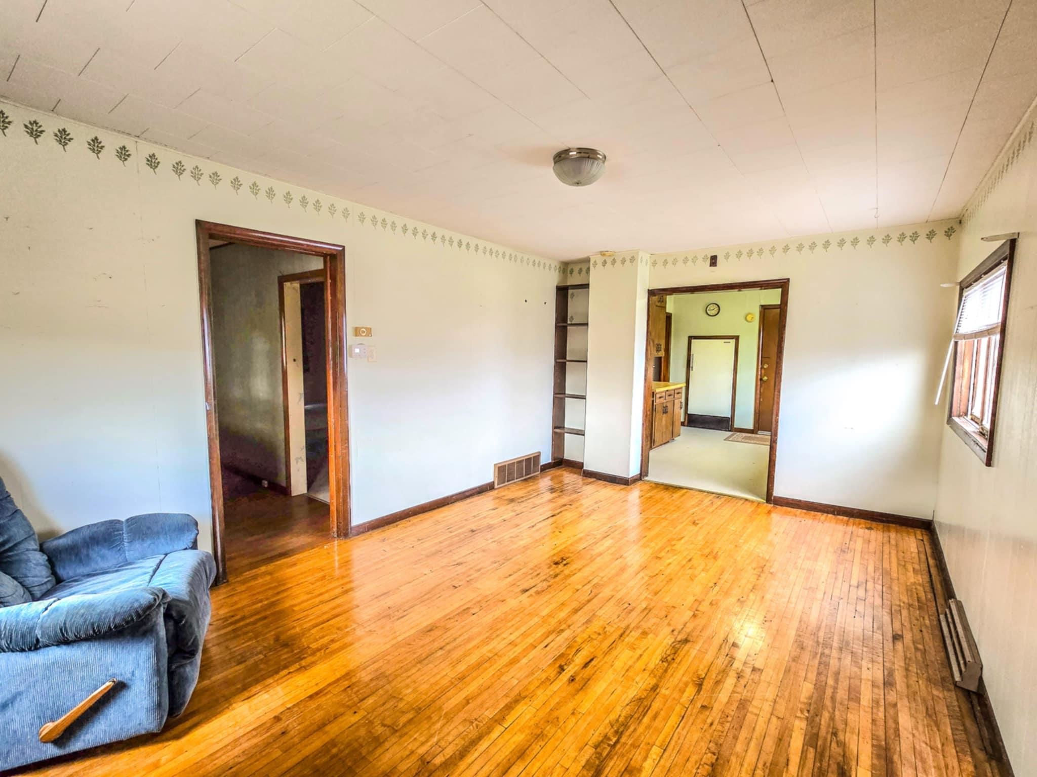 66282 County Rd C Marengo, WI 54855 - Photo 8 of 31 Livingroom