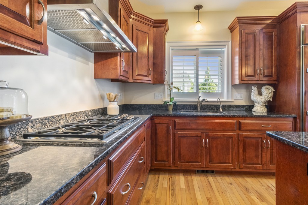 118 Grey Birch Road, Unit 118 Norfolk, MA 02056 - Photo 9 of 38 Gallery Image 9