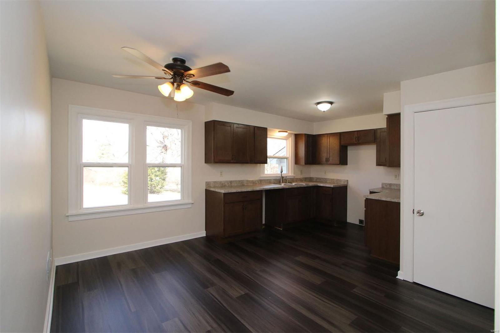 141 Troy Road Collinsville, IL 62234 - Photo 8 of 32 Gallery Image 8
