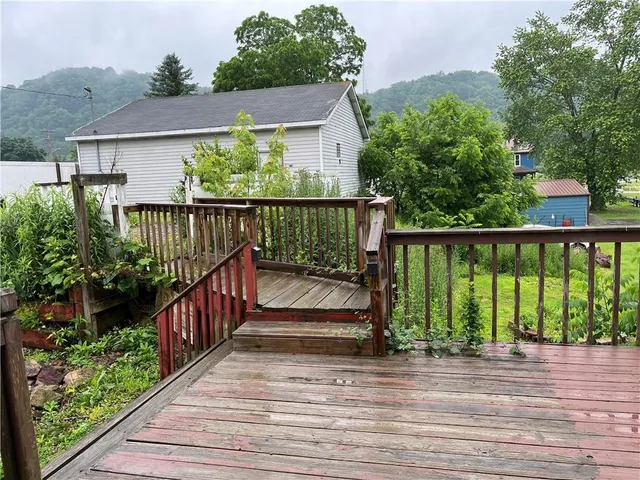 $48,000 | 402 North 10th Street, Apollo, PA 15613