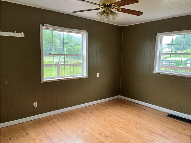 $48,000 | 402 North 10th Street, Apollo, PA 15613