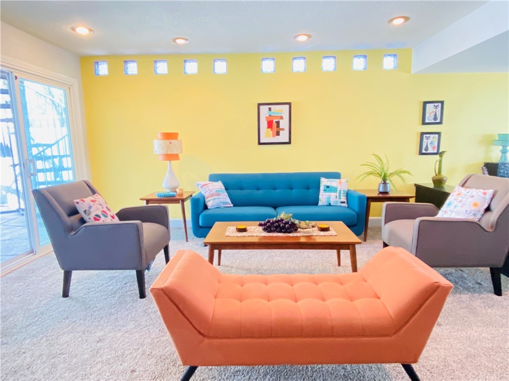 21901 Chaster Road Lake Forest, CA 92630 - Photo 5 of 33 Living Room