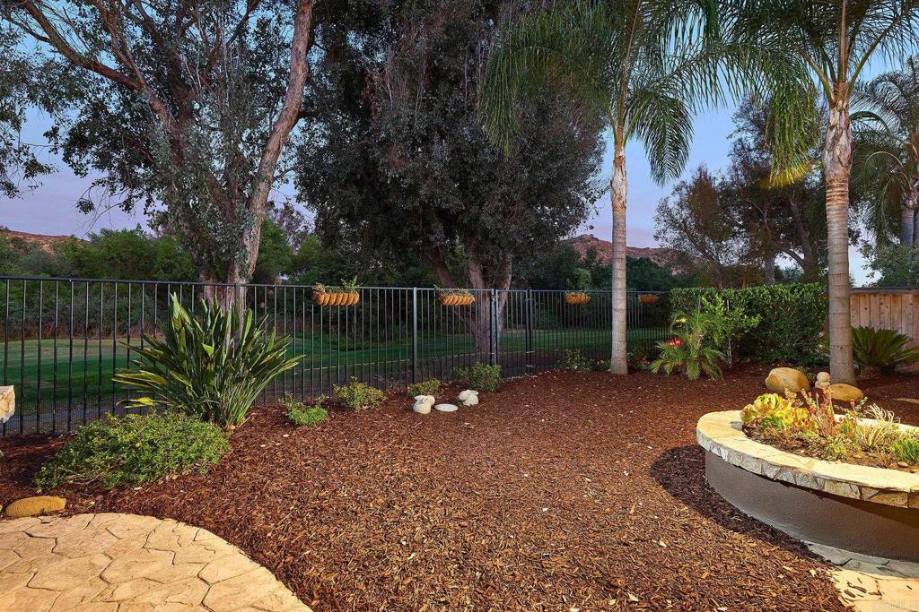 2436 Fallbrook Place Escondido, CA 92027 - Photo 6 of 63