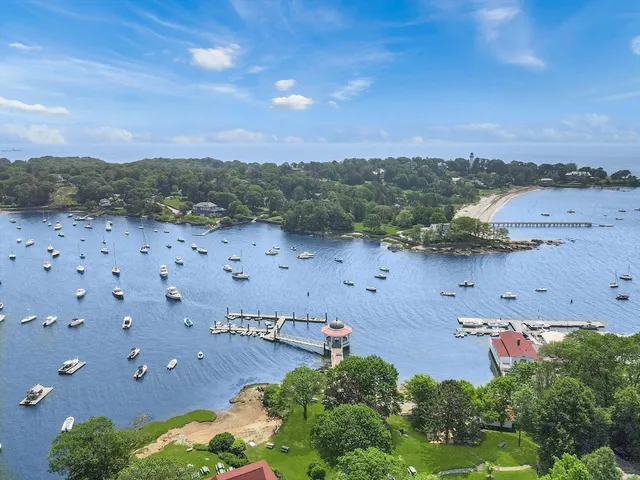 $3,850 | 1 School Street, Unit R4, Manchester, MA 01944