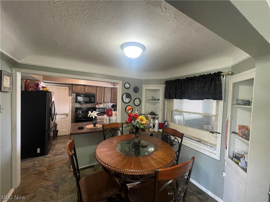 3954 Colony Road South Euclid, OH 44118 - Photo 5 of 24