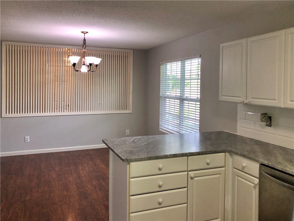 303 Dalton Road Seneca, SC 29678 - Photo 7 of 30 Gallery Image 7