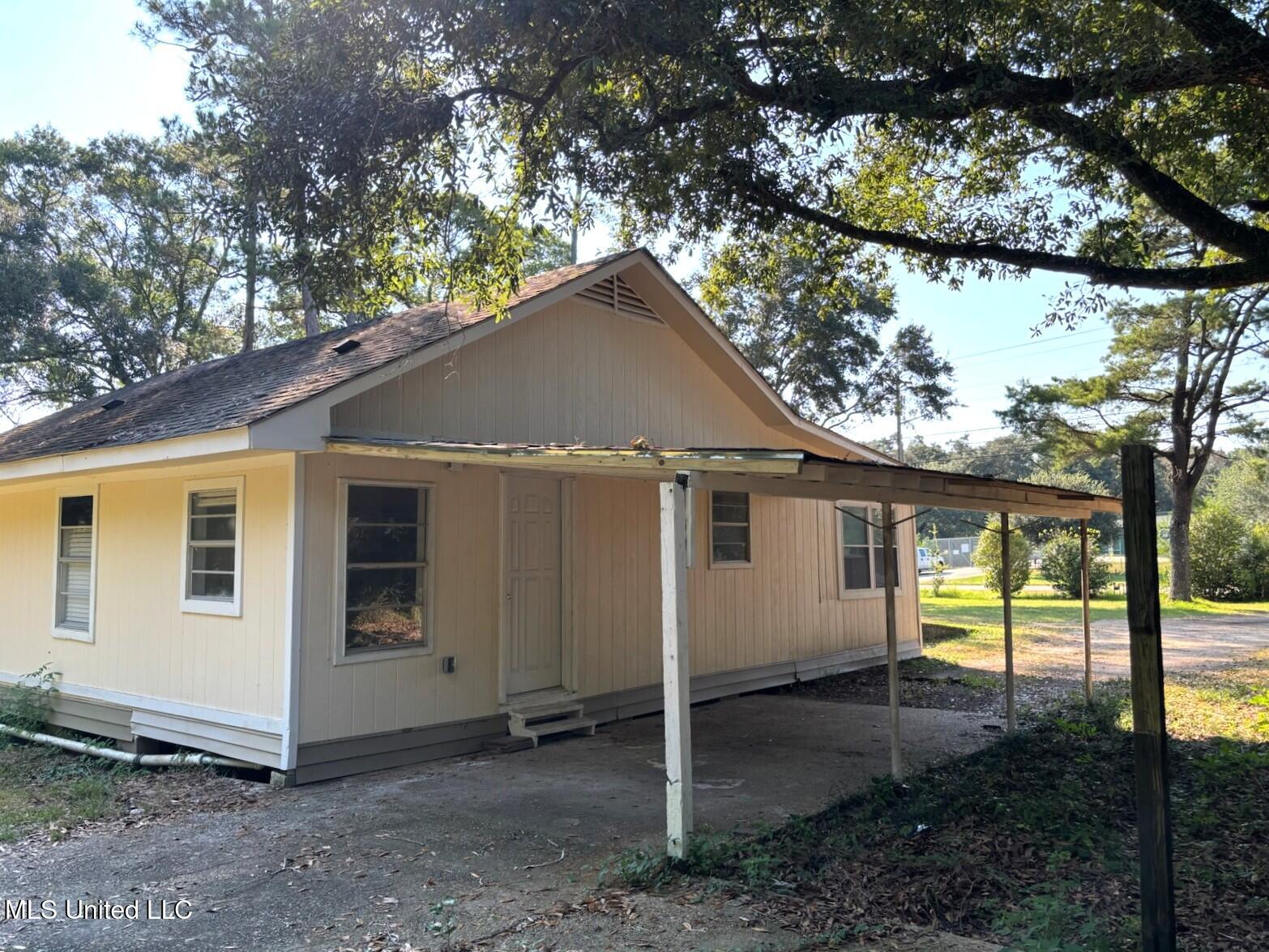 20260 28th Street Long Beach, MS 39560 - Photo 4 of 16 small carport