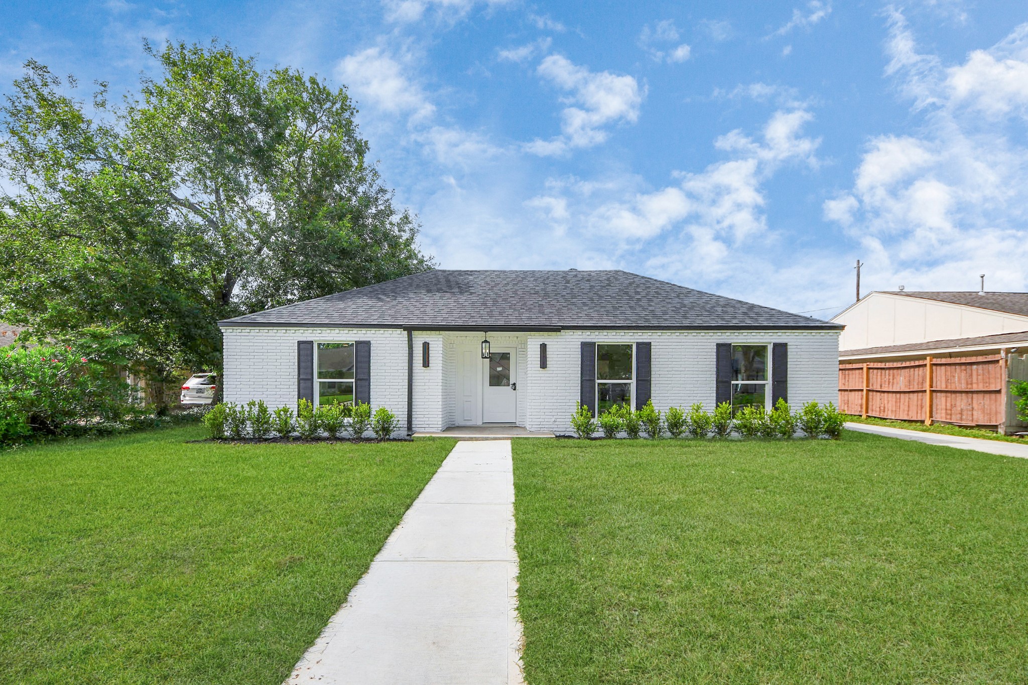 6249 Locke Lane Houston, TX 77057 - Photo 3 of 47