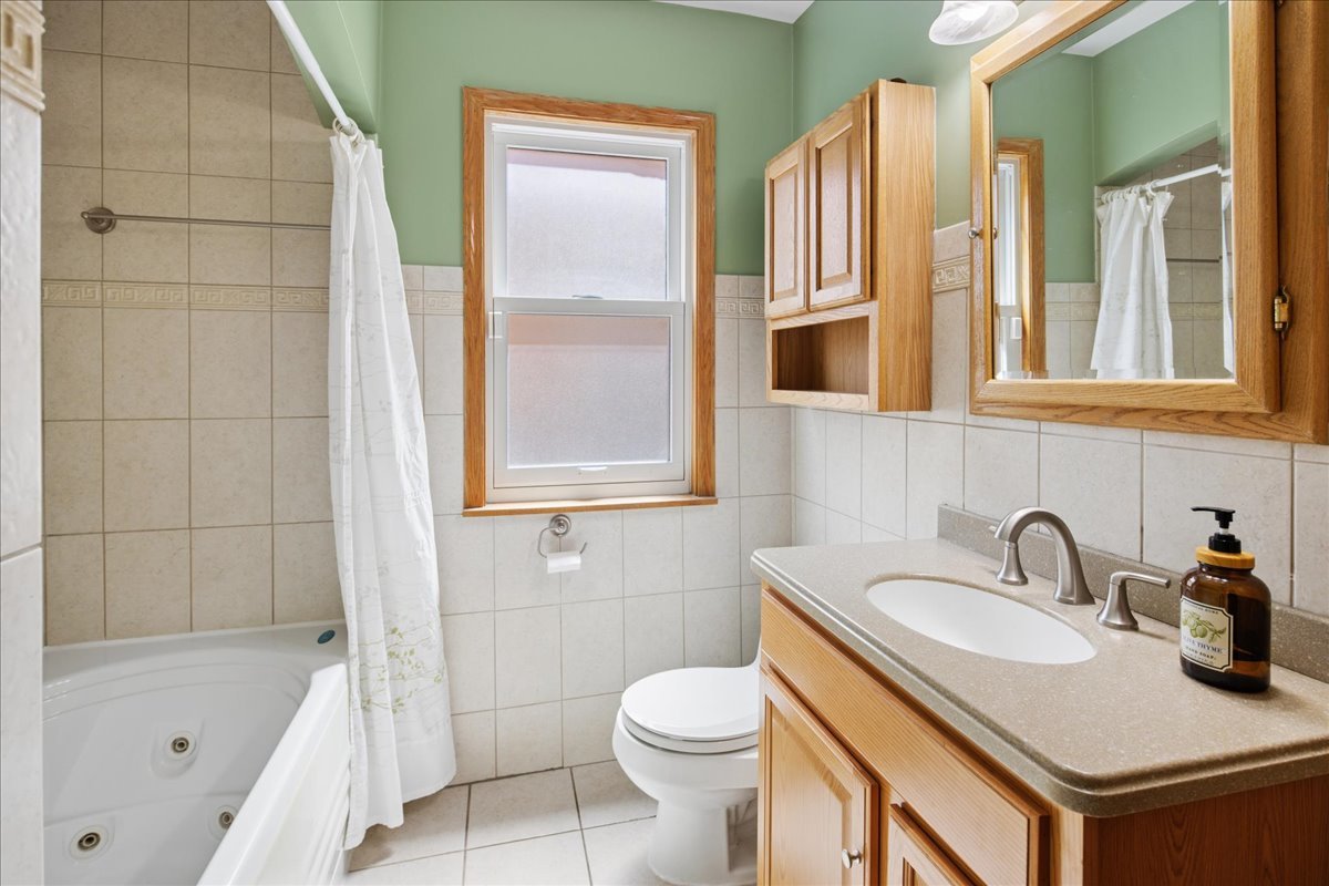 7620 West Rascher Avenue Chicago, IL 60656 - Photo 7 of 28
