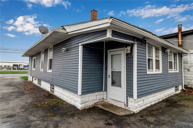 $1,600 | 114 Sawyer Avenue, Tonawanda, NY 14150