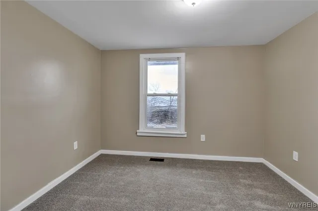 $1,600 | 114 Sawyer Avenue, Tonawanda, NY 14150