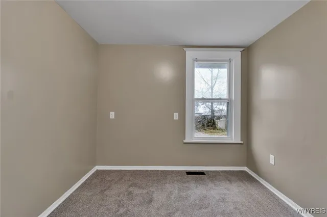 $1,600 | 114 Sawyer Avenue, Tonawanda, NY 14150