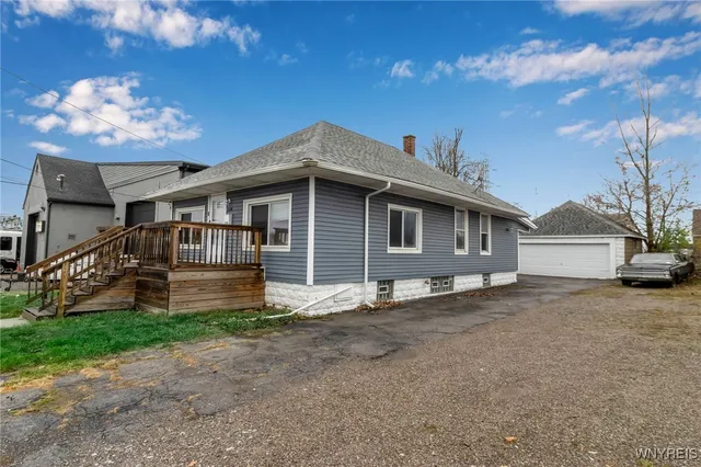 $1,600 | 114 Sawyer Avenue, Tonawanda, NY 14150