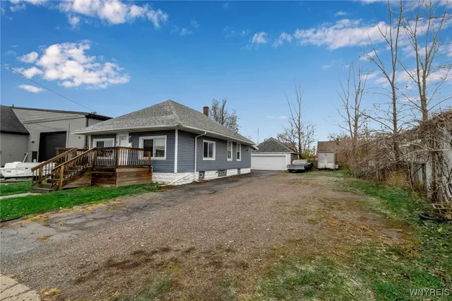 $1,600 | 114 Sawyer Avenue, Tonawanda, NY 14150
