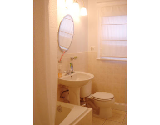 105 Hammond Road, Unit 1 Belmont, MA 02478 - Photo 10 of 13 Gallery Image 10