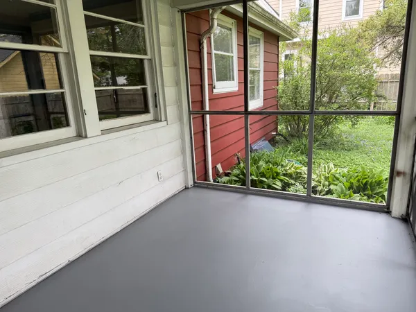 $1,900 | 8 North Harrison Street, Batavia, IL 60510