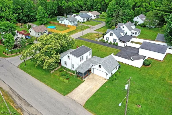 $94,900 | 1406 Mazda Avenue Northeast, Warren, OH 44483