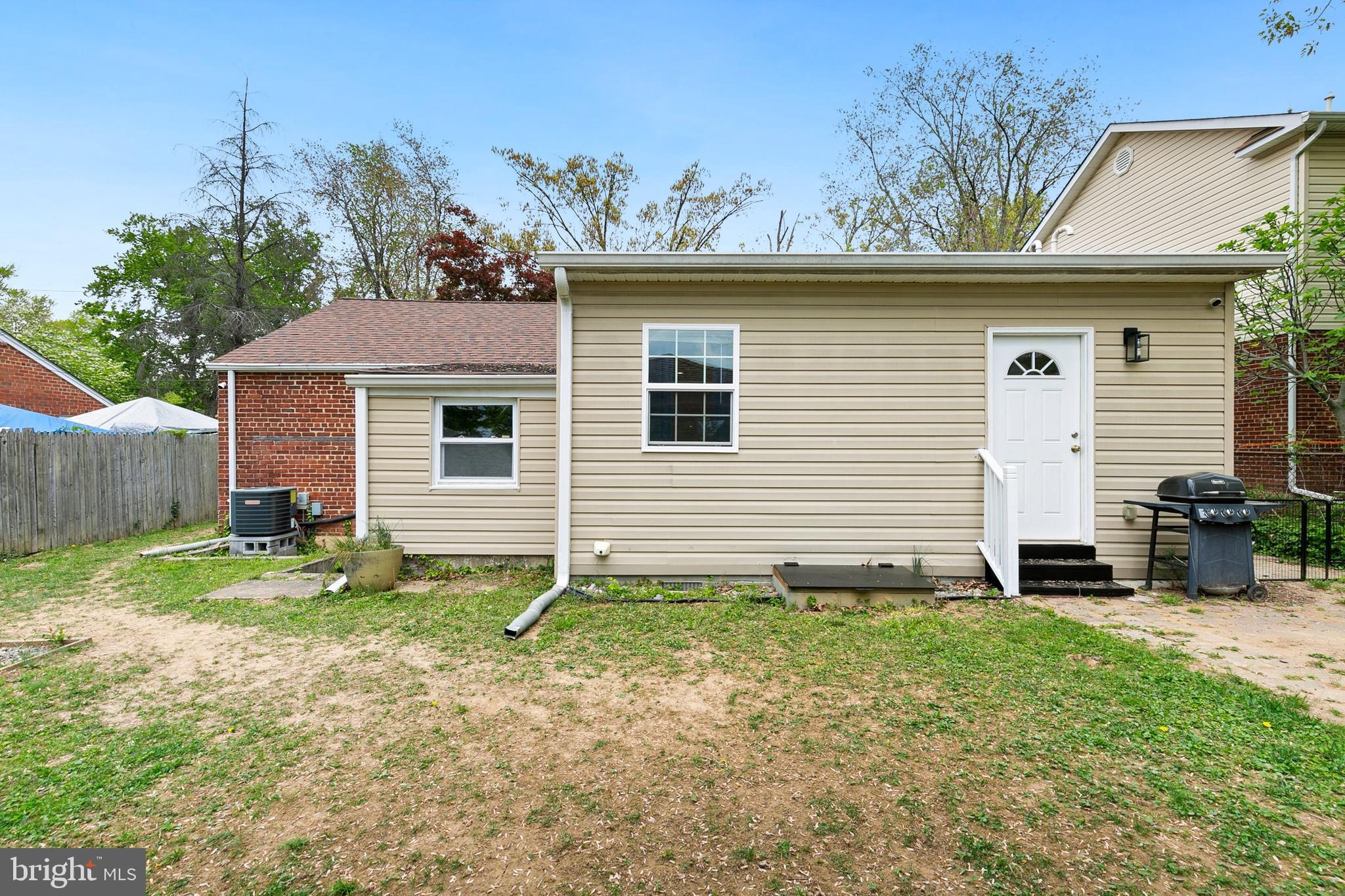 2920 Weisman Road Silver Spring, MD 20902 - Photo 26 of 32 a view of backyard of house