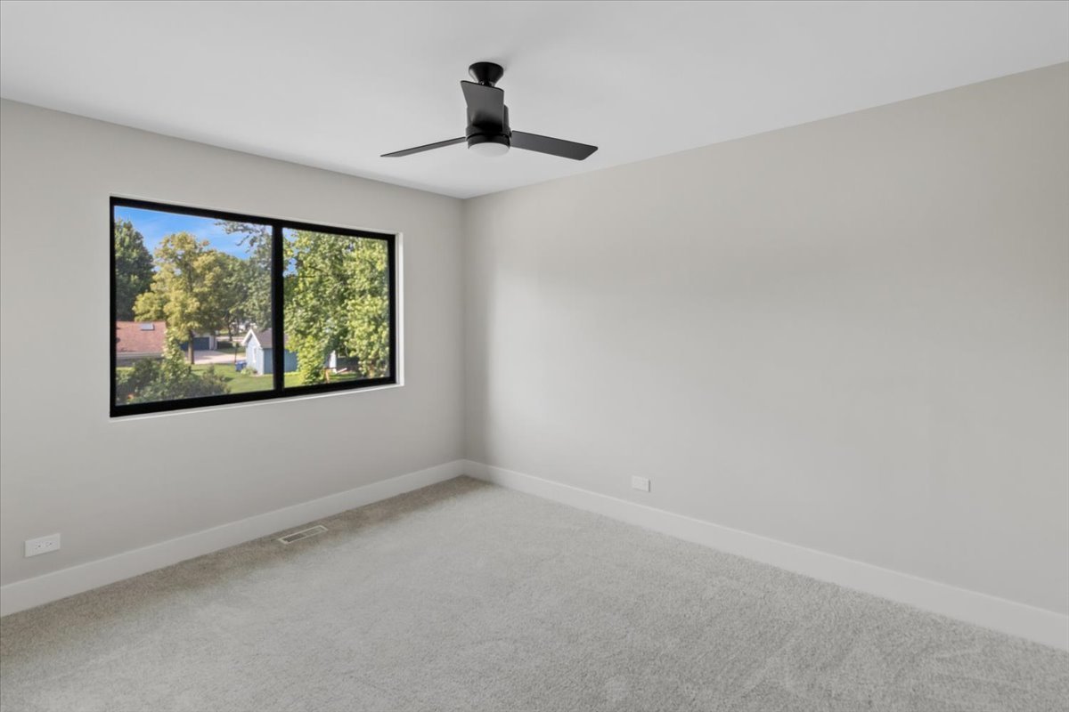 3082 Antelope Springs Road Northbrook, IL 60062 - Photo 18 of 28
