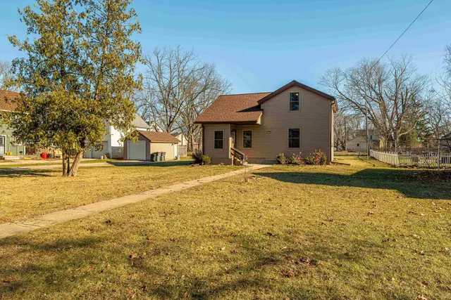 $238,000 | 322 South Madison Street, Evansville, WI 53536