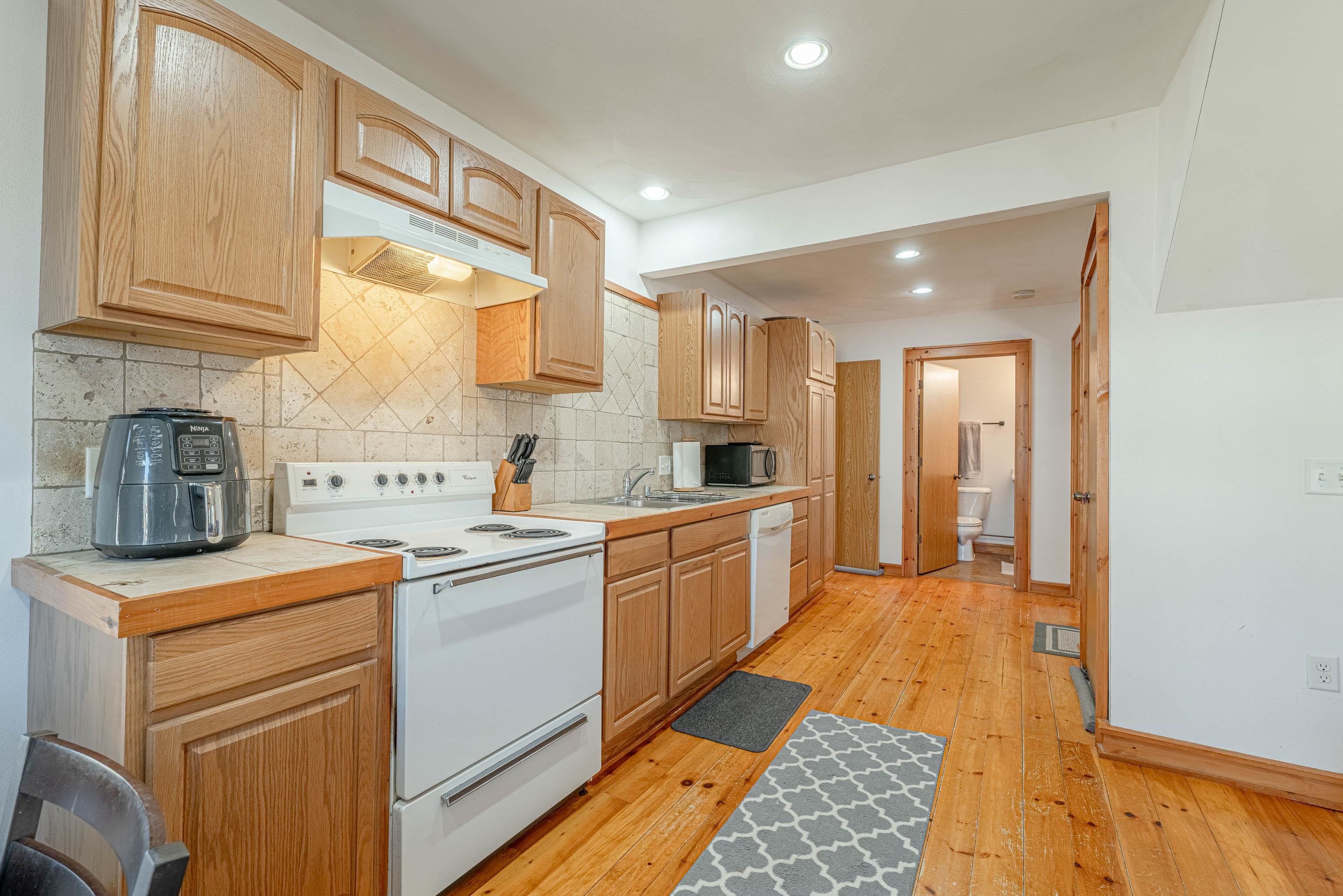 322 South Madison Street Evansville, WI 53536 - Photo 12 of 42