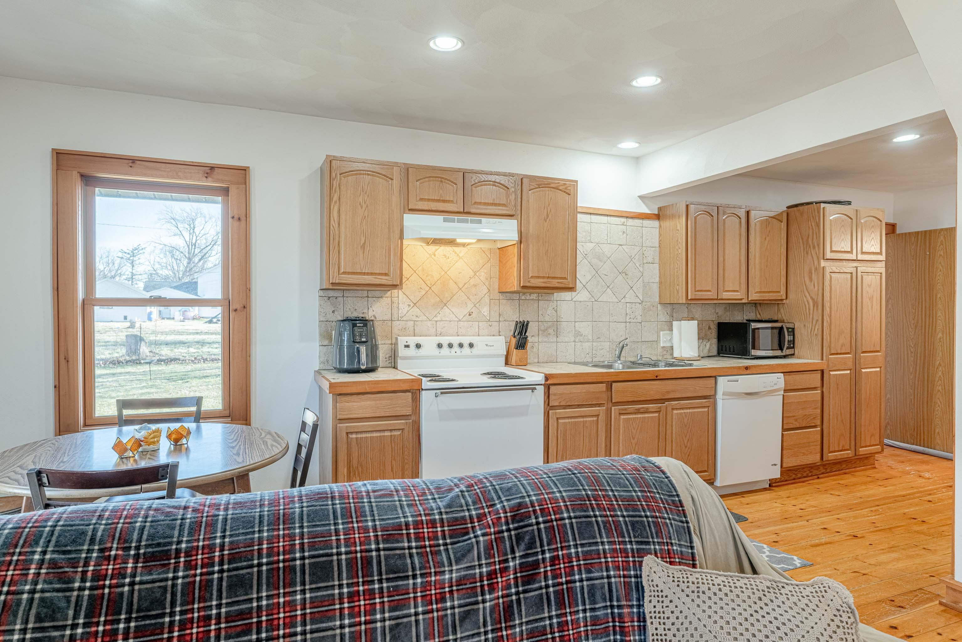 322 South Madison Street Evansville, WI 53536 - Photo 13 of 42