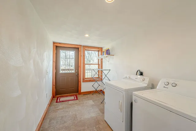 $238,000 | 322 South Madison Street, Evansville, WI 53536