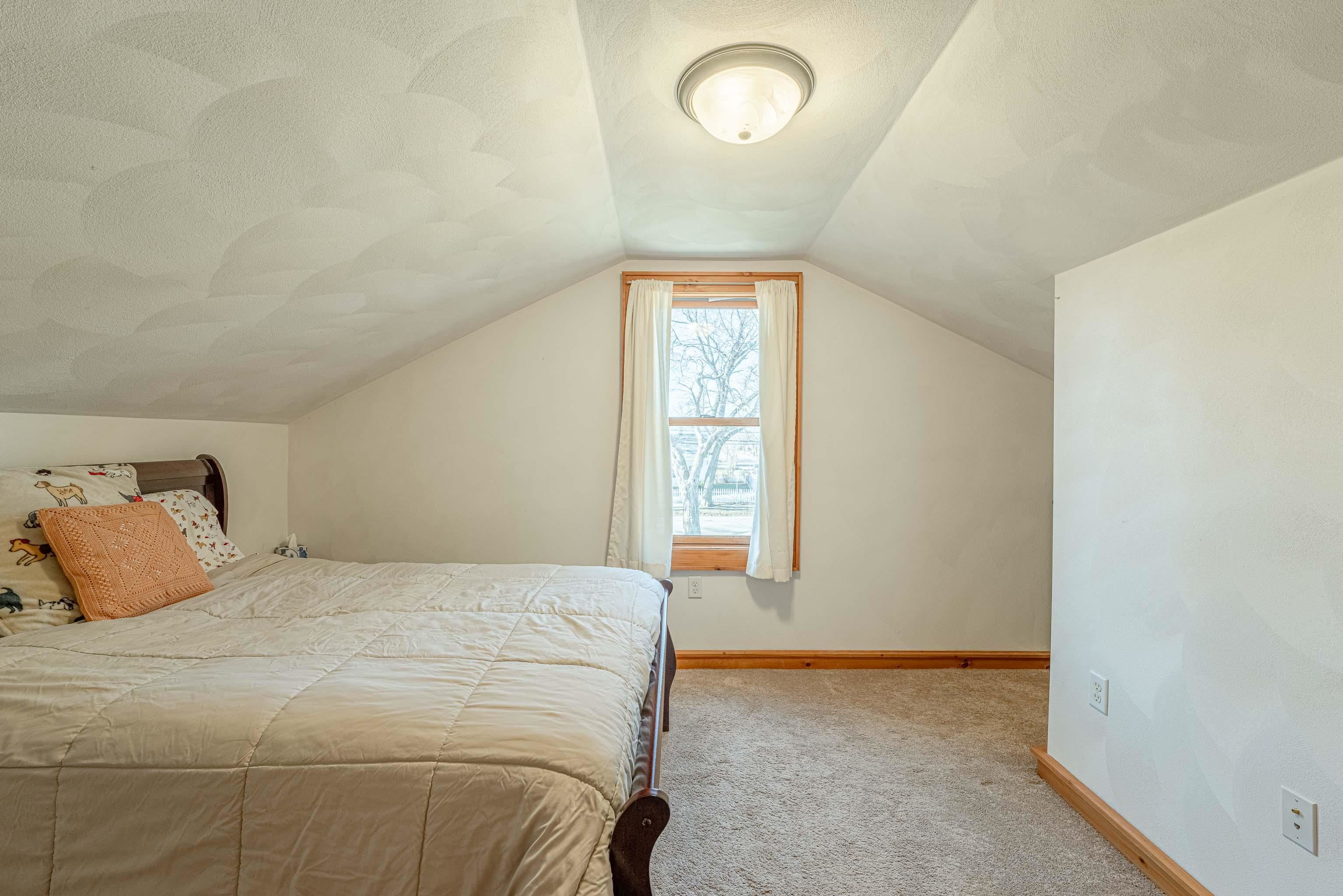 322 South Madison Street Evansville, WI 53536 - Photo 30 of 42