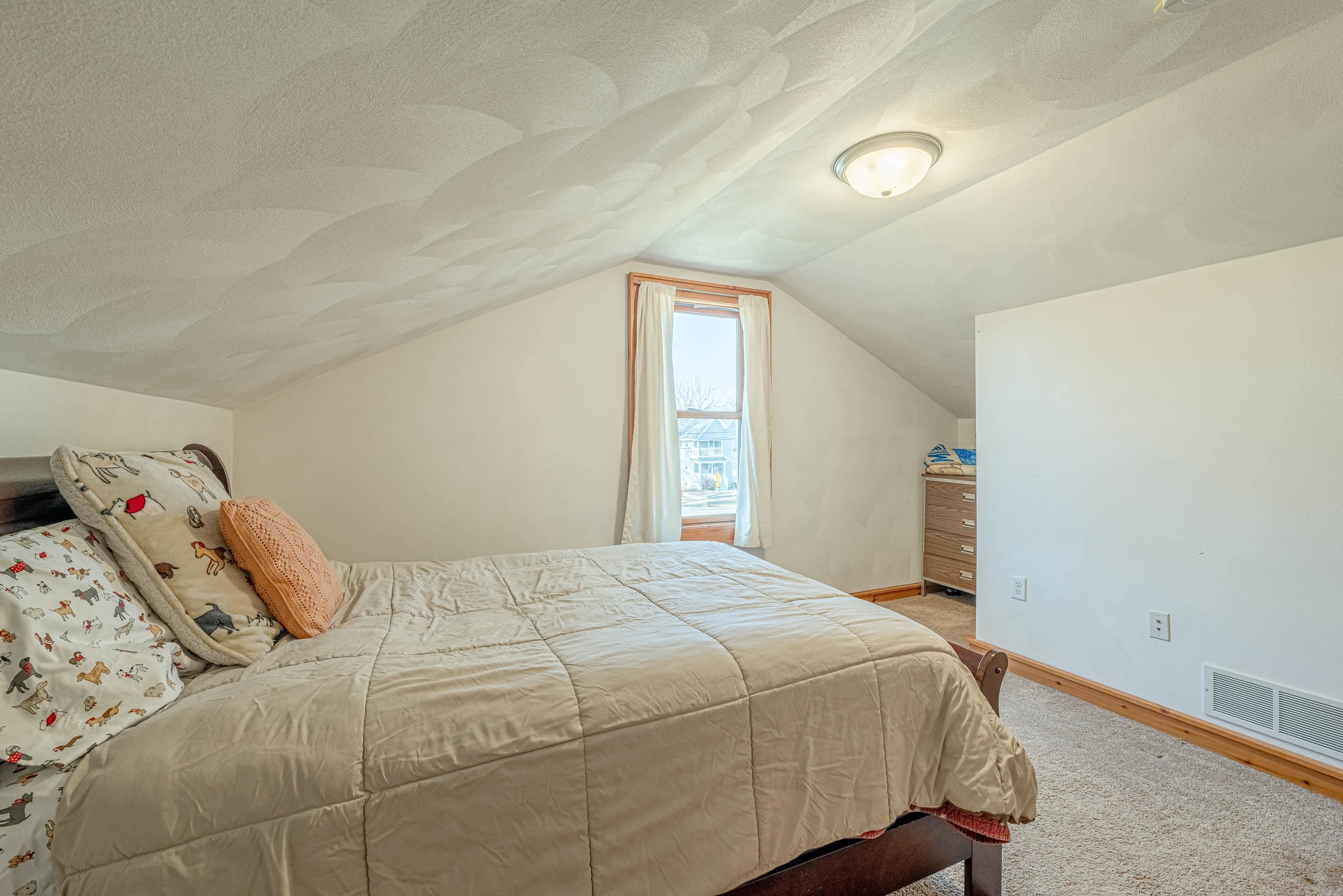 322 South Madison Street Evansville, WI 53536 - Photo 31 of 42