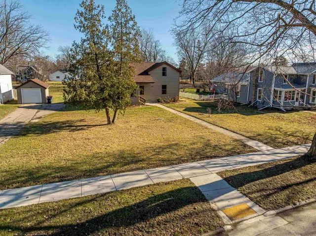 $238,000 | 322 South Madison Street, Evansville, WI 53536