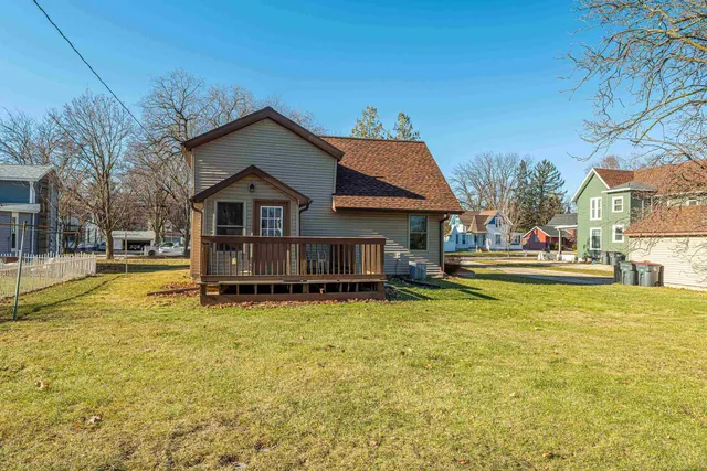 $238,000 | 322 South Madison Street, Evansville, WI 53536