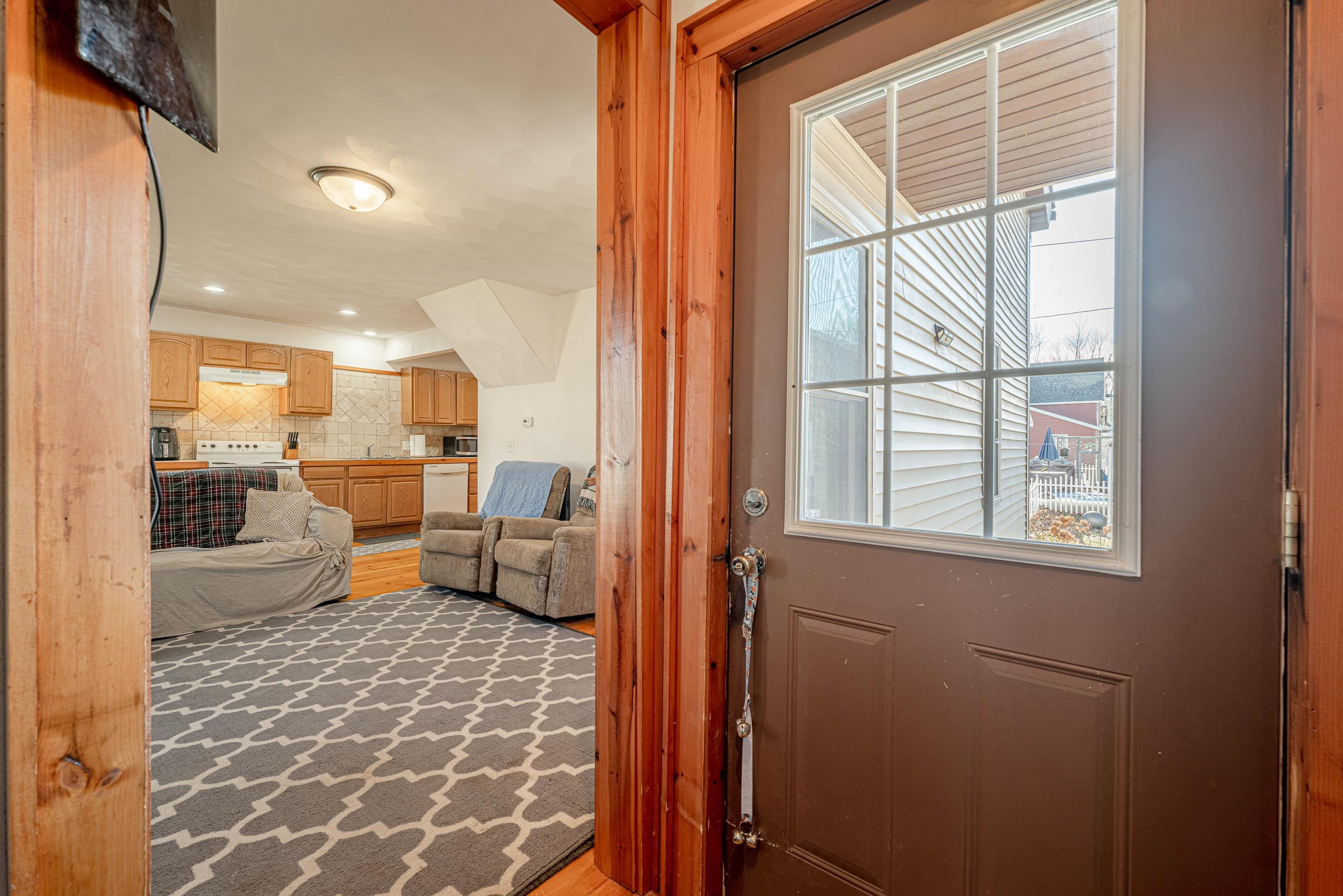 322 South Madison Street Evansville, WI 53536 - Photo 4 of 42